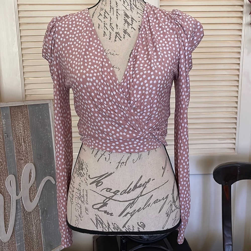 V neck crop top pink white polka dots